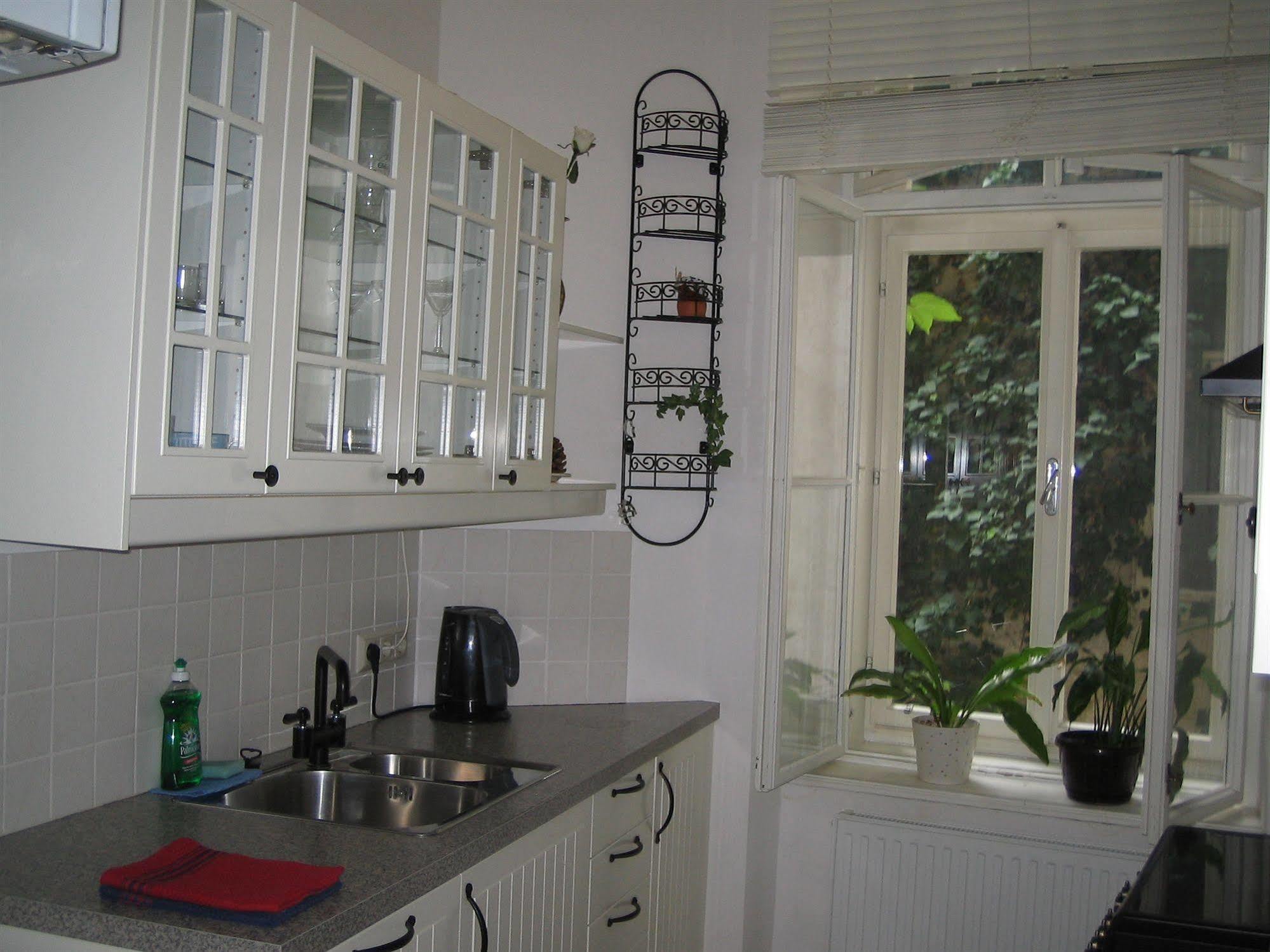Lumes - Self Check In Gasthuis Wenen